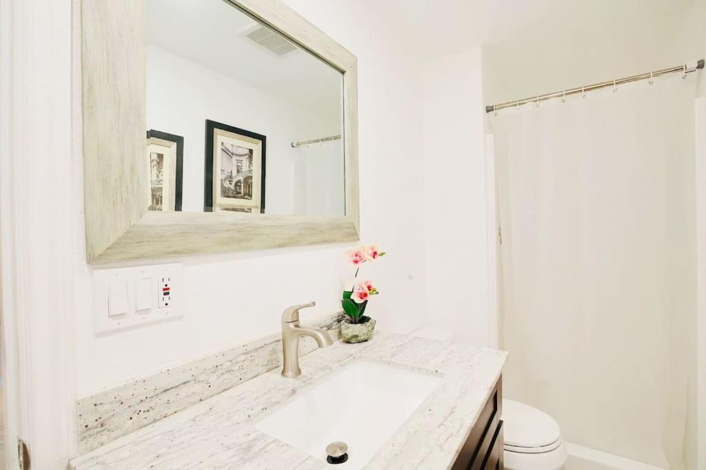 5 Rooms Villa Near Disneyland, Golf Course And Trial To Beach แซนตาแอนา ภายนอก รูปภาพ